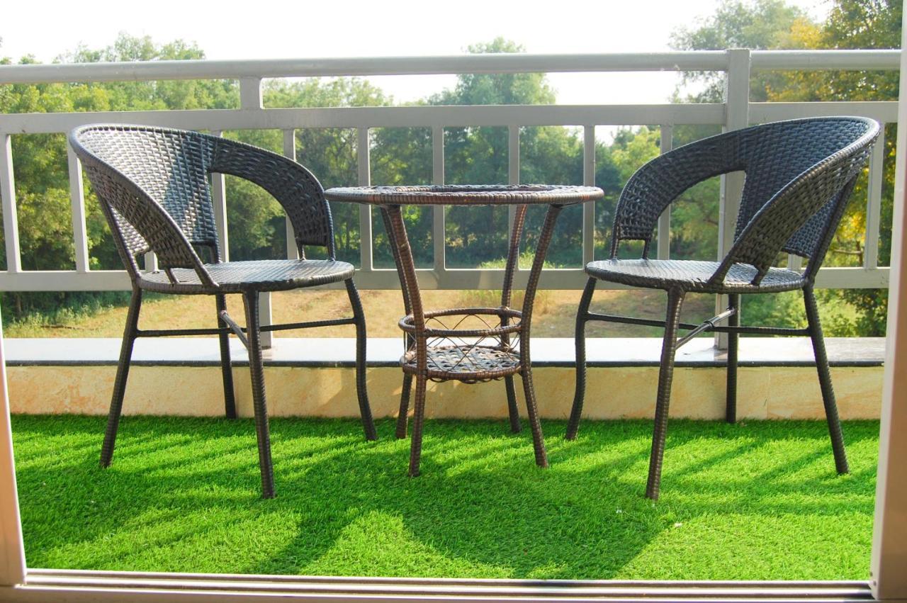Krishna Riverside Resort Vasad Exterior photo