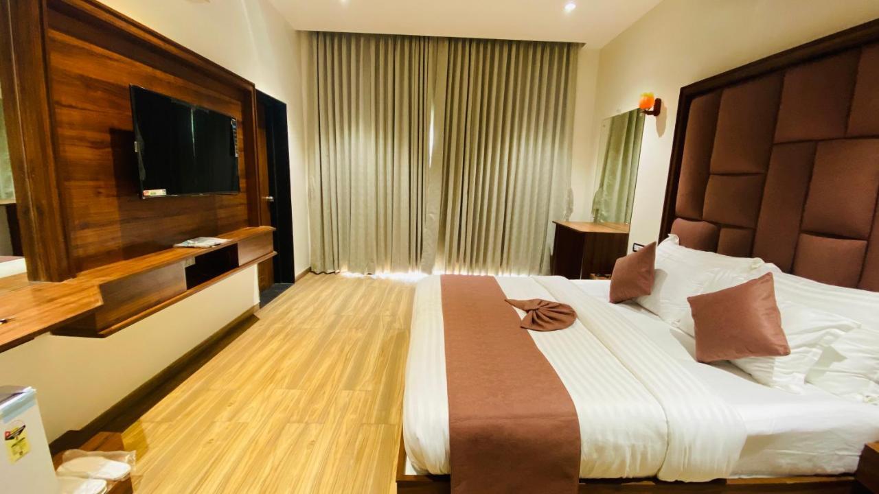 Krishna Riverside Resort Vasad Exterior photo