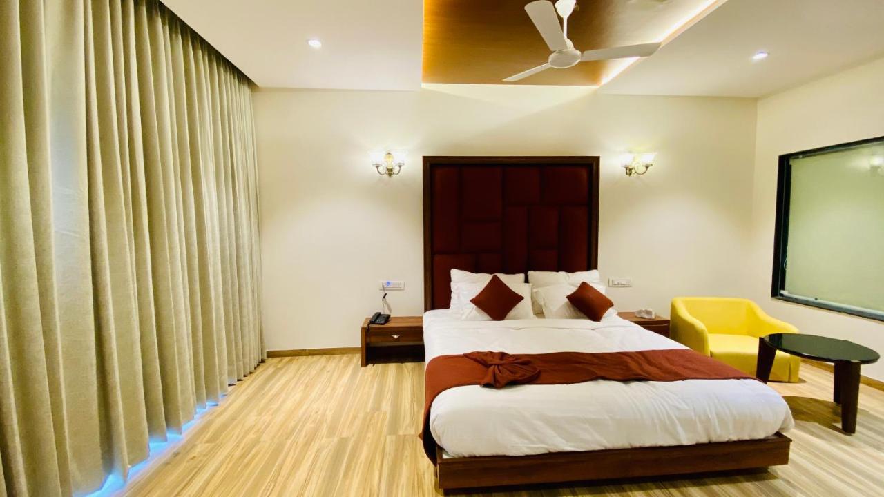 Krishna Riverside Resort Vasad Exterior photo