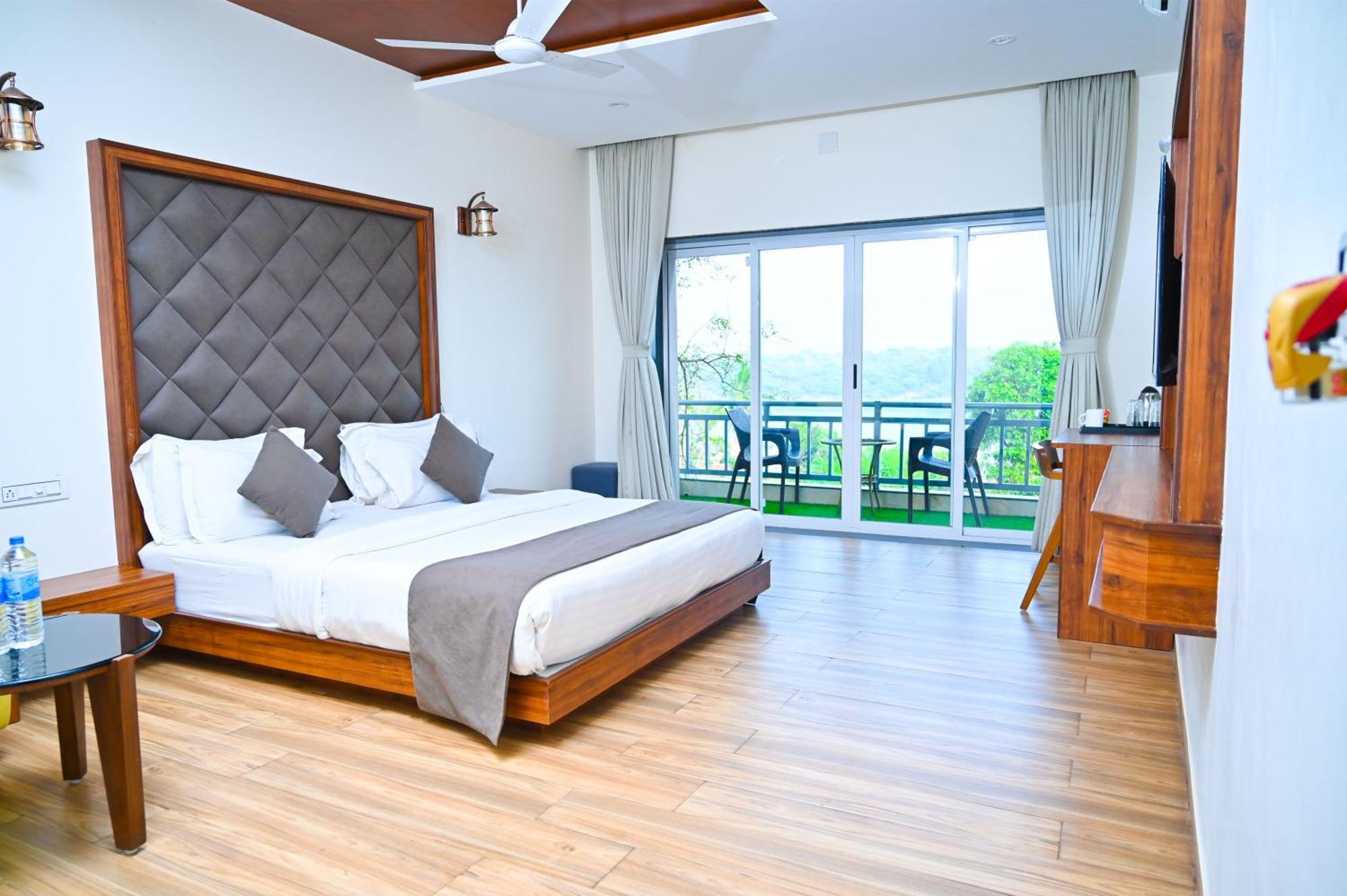 Krishna Riverside Resort Vasad Exterior photo
