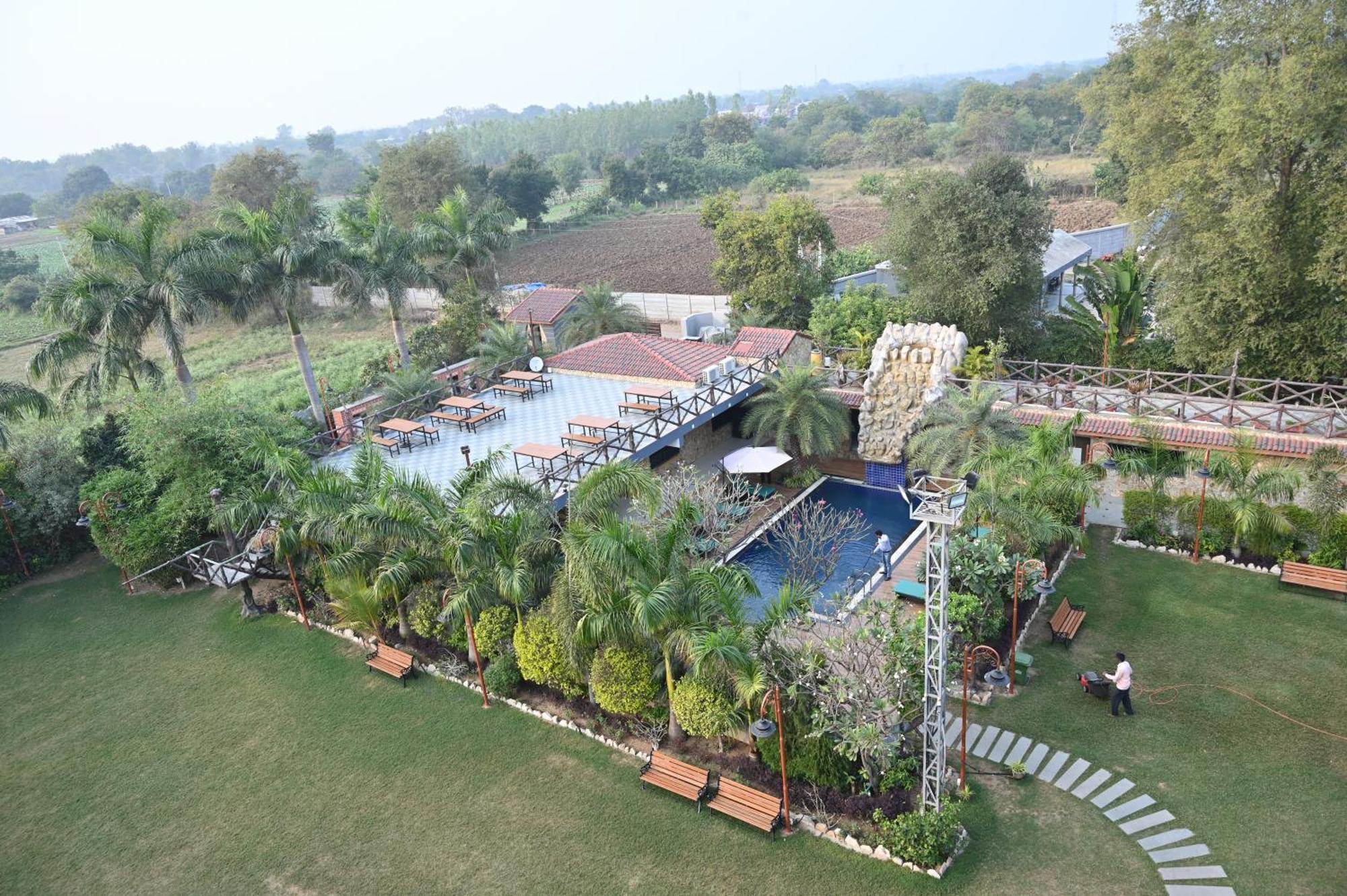 Krishna Riverside Resort Vasad Exterior photo